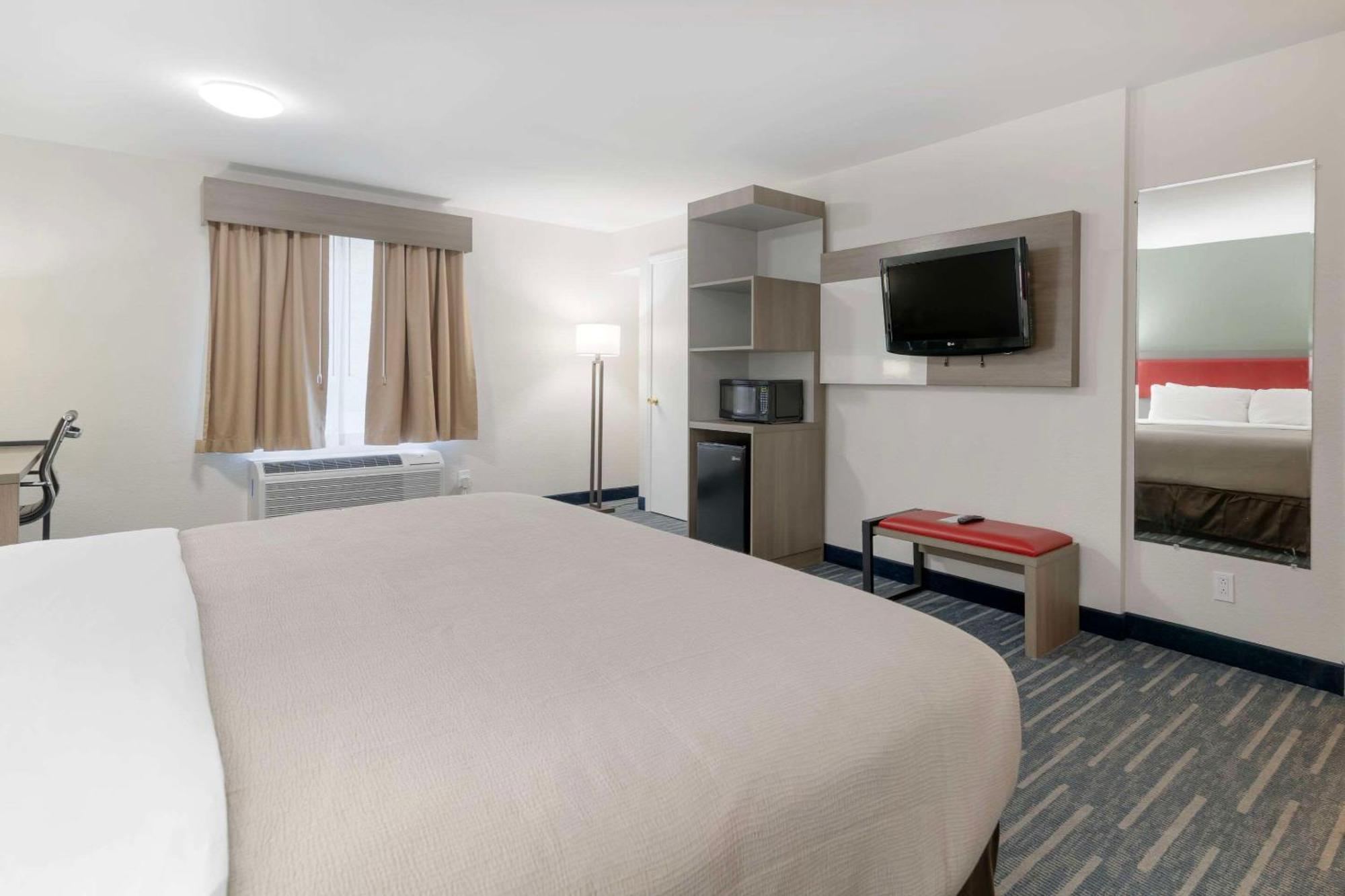 Quality Inn Ліван Екстер'єр фото